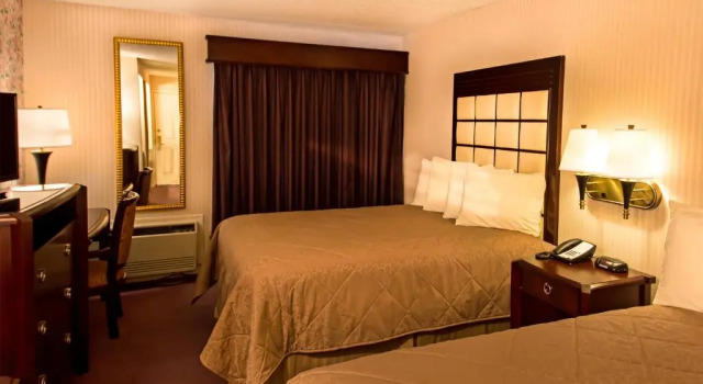 Четырёхместный номер Standard The Wisconsin Hotel & Conference Center
