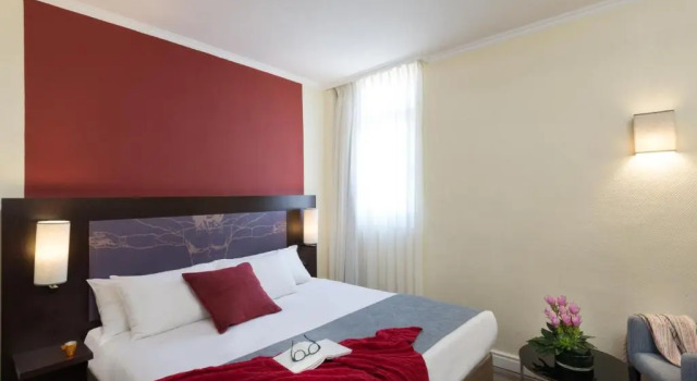 Номер Comfort Leonardo Beach Tel Aviv