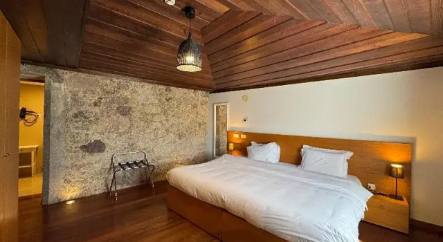Двухместный номер Superior с балконом и с видом на бассейн Hotel Rural Alves - BRAGA - Casa Alves de Torneiros
