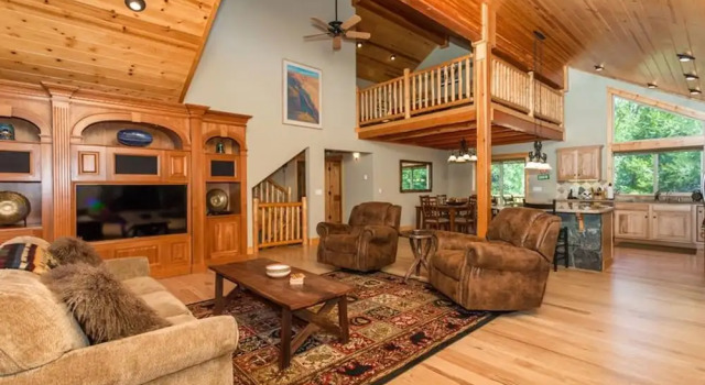 St. Moritz - 4 Br Home, Забронировать Дом для отпуска Отели Траков с бассейном, рядом с Гольф-клуб Tahoe Donner, Бассейн