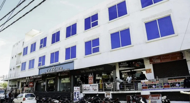 Hotel C P Palace by OYO Rooms