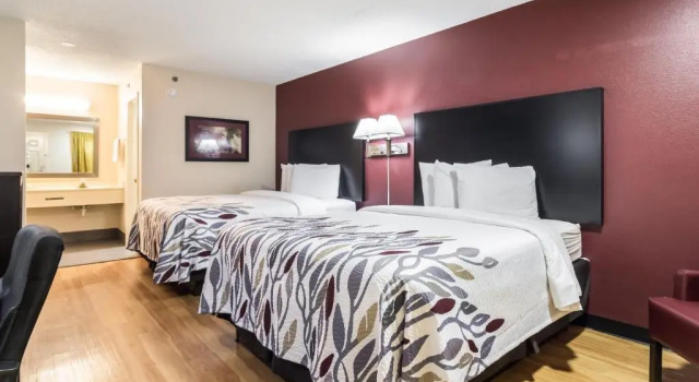 Четырёхместный номер Deluxe Red Roof Inn Atlanta - Kennesaw State University