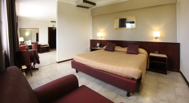 Люкс Hotel Forum