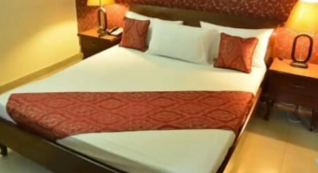 Номер Standard Grand One Hotel Faisal Town