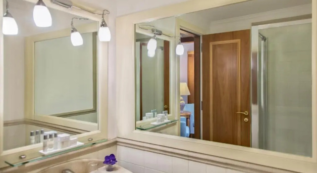 Семейный номер Superior Renaissance Naples Hotel Mediterraneo