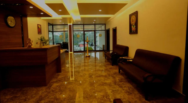 CeeCee Grand, Prenota Hotel Hotel economici a Vagamon