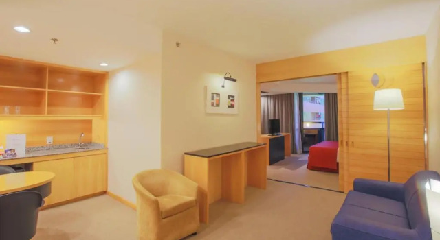 Трёхместный номер Luxury Golden Tulip Brasília Alvorada
