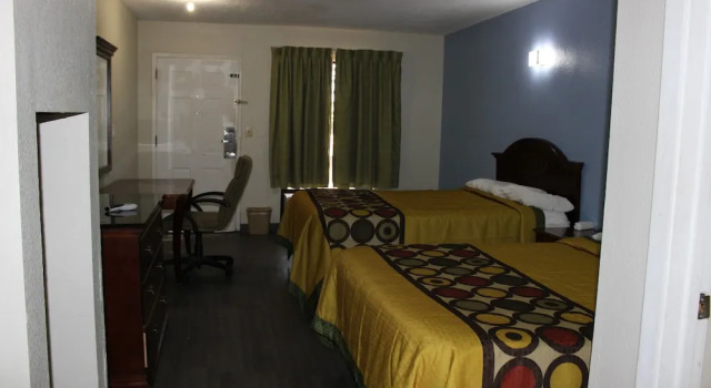 Standard Vierer Zimmer Relax Inn Canton