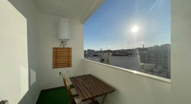 Zen Apartment in the center of Tangier, Rezerwuj Apartament Hotele w Tanger-Tetouan z parkingiem, Parking