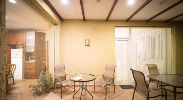 Четырёхместный номер Standard Отель Terrace House Тбилиси