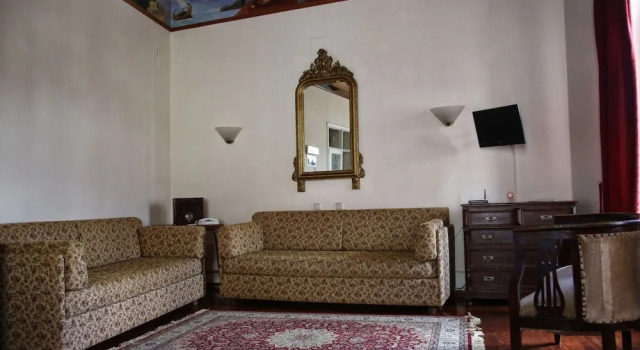 Полулюкс с балконом Villa Kynthia