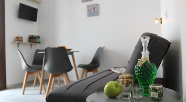 Апартаменты Deluxe Fikas Hotel