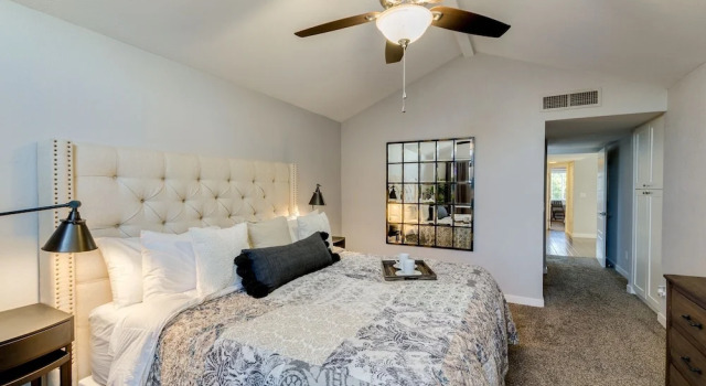 Waterfront w/ Heated Pool and a Paddle Boat in Gilbert! by Redawning