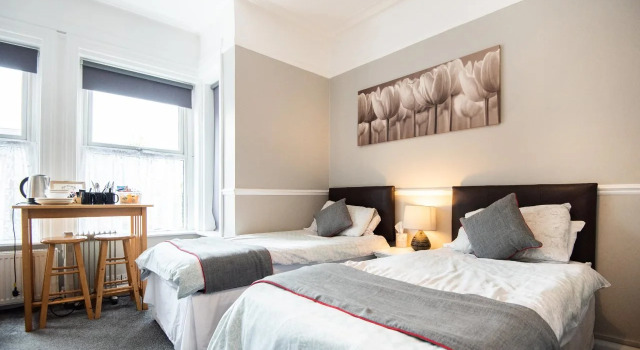 Airport Lodge, Забронировать Отель Отели Западного Суссекса 4 звезды, 4*
