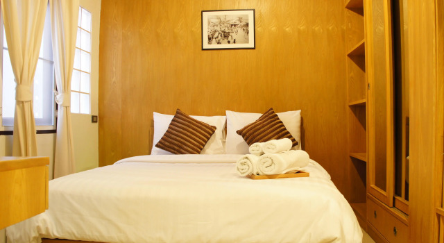 Ratchadamnoen Residence