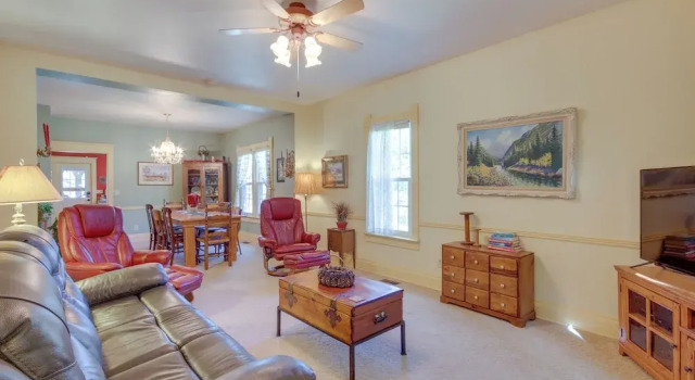 Large Family Home w/ View, 1 Mi to Red Lodge Ski!