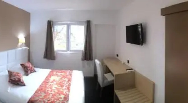 Четырёхместный номер Superior Hôtel Le Mistral
