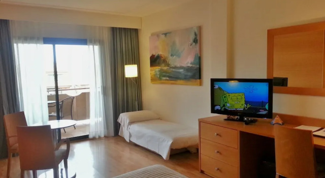 Трёхместный номер Standard с балконом Hotel Clipper & Villas