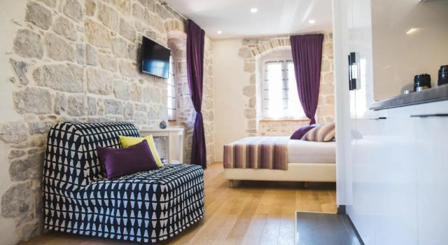Апартаменты Sir George Luxury Suites