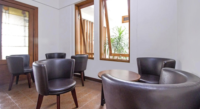 Residences by RedDoorz near Rumah Mode