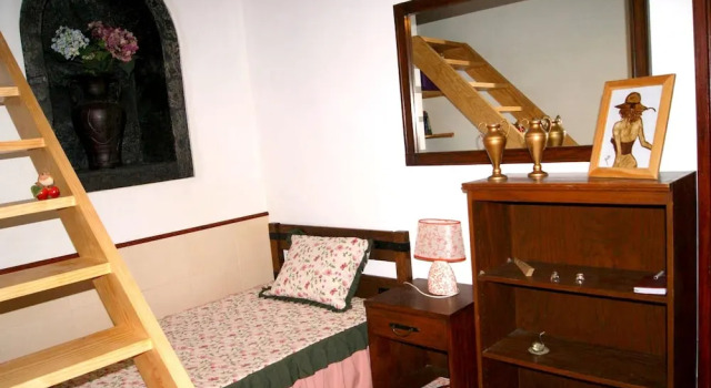 House With 3 Bedrooms in Ribeirinha, With Wonderful sea View, Furnished Terrace and Wifi Near the Beach, Rezervovat Hotel Hotely v Terceira s parkováním, Parkování