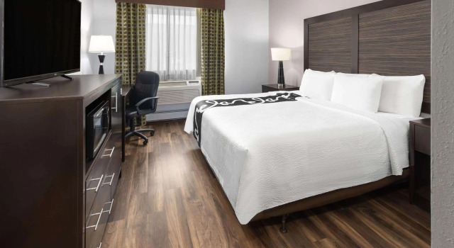 Номер Standard La Quinta Inn by Wyndham Buffalo Airport