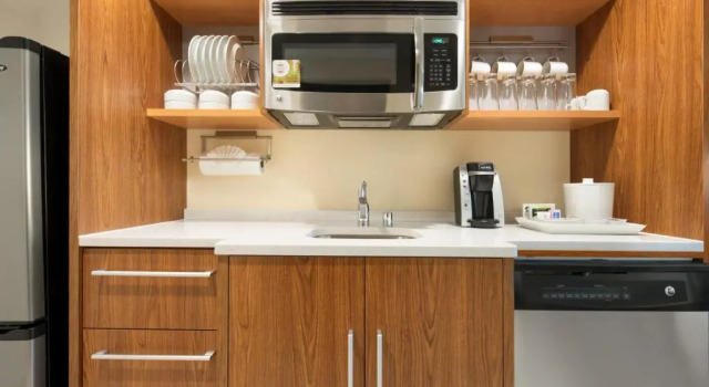 Четырёхместный номер Standard Home2 Suites by Hilton Milwaukee Airport