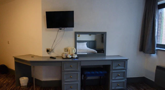 Трёхместный семейный номер Standard Himley Country Hotel
