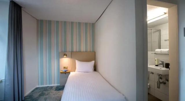 Номер Standard Hotel Krone by b-smart