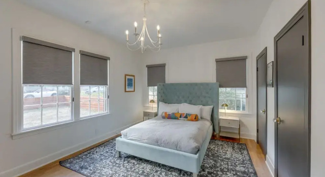 Коттедж 2 Mi to Downtown Austin: Family Home w/ Porch!