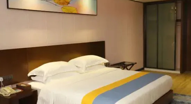 Люкс Business Universal International Hotel