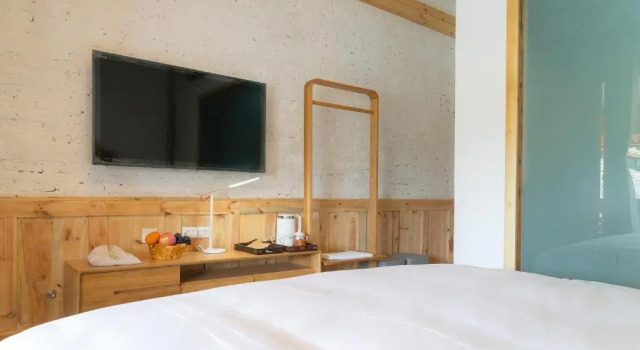 Двухместный номер Standard с балконом Yunyan Heyuan Life Homestay