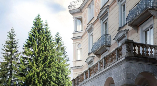 Hotel Reine Victoria, Rezervați Hotel St. Moritz 