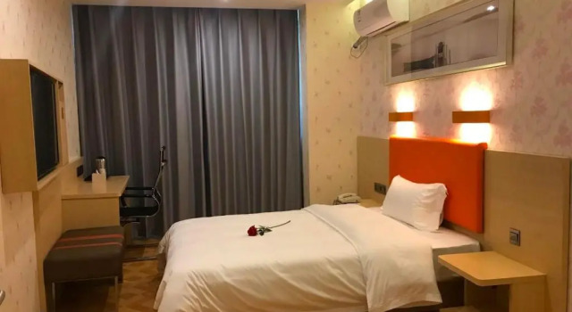 7Days Premium Zibo Huantai Xinyu Building Branch