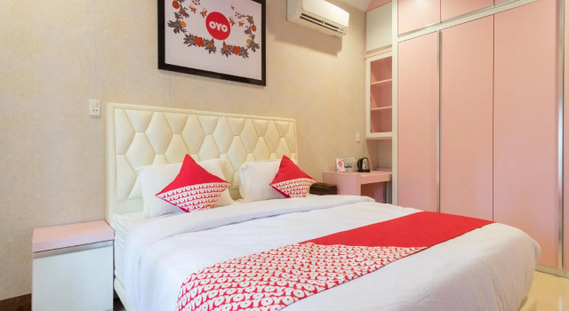 Номер Deluxe OYO 619 Naufal Guest House Syariah
