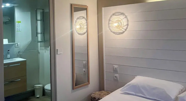 Двухместный номер Standard с видом на внутренний двор Hôtel Le Rivage vue sur mer - Châtelaillon-plage