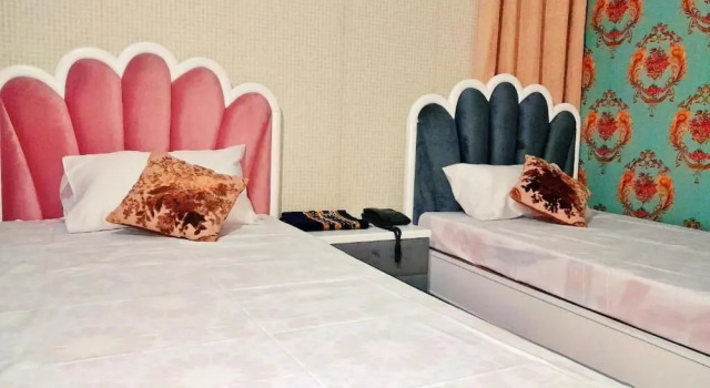 Deluxe Doppel Zimmer Hotel Rose One Lahore