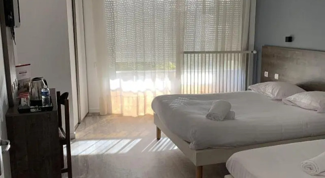 Номер Standard Hôtel Au Relais des Lilas