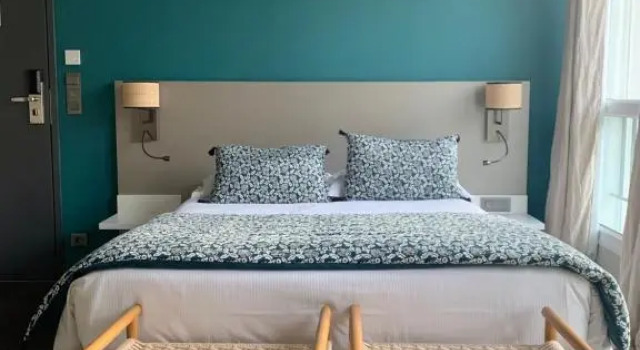 Люкс с 2 комнатами Hôtel le Corbusson Laval Ouest