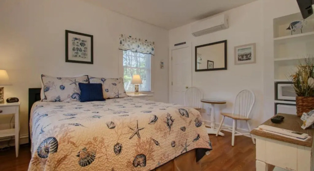 The Tern Inn Bed & Breakfast and Cottages, Varaa Bed and Breakfast Hotellit New England uima-altaalla, Uima-allas
