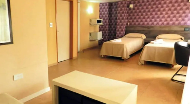 Четырёхместный номер Standard Buenos Aires Inn Hotel