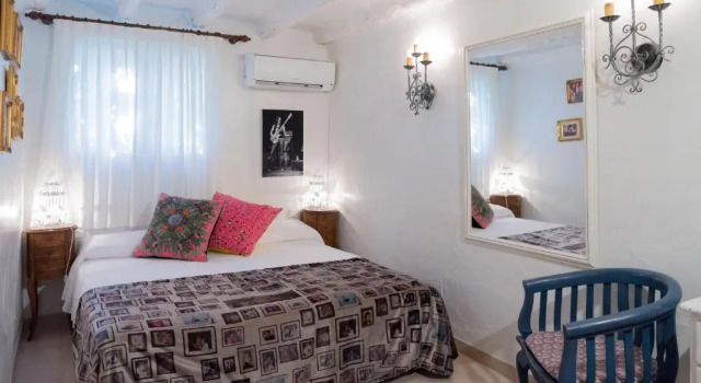 Полулюкс Pikes Ibiza