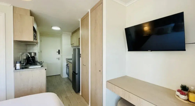 Studio Yungay Maip Home Office Laundry Wifi, Book Apartment Metropolitan Region Santiago, near Parque Quinta Normal