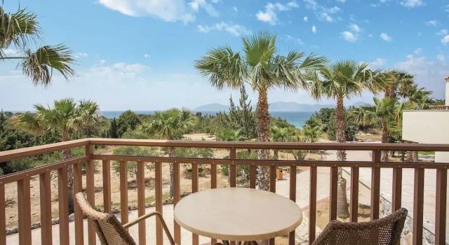Полулюкс Achilleas Beach Hotel Adults Only