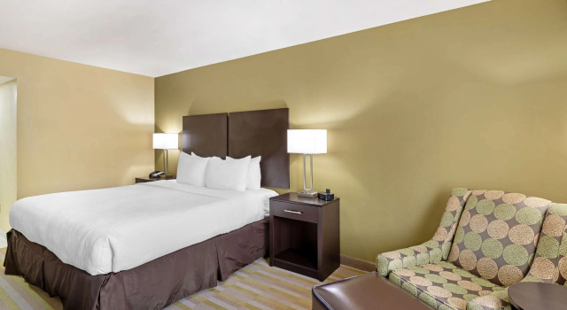 Двухместный номер Standard Best Western Plus Thornburg Inn & Suites