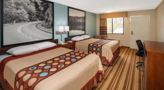 Номер Deluxe Super 8 by Wyndham Burlington NC