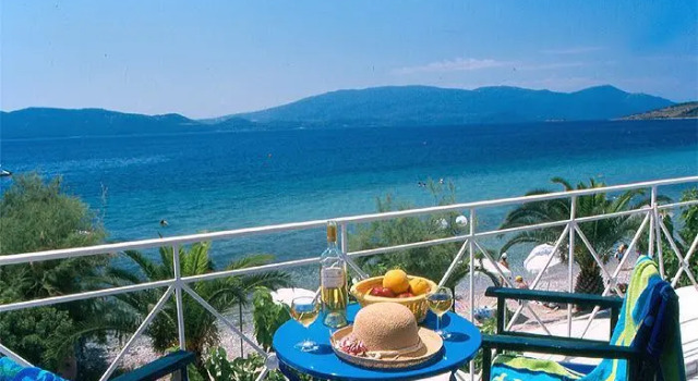 Μeltemi, Prenota Hotel Glyfa Grecia Centrale