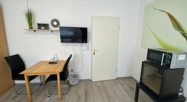 Номер Standard Pension Lizzi