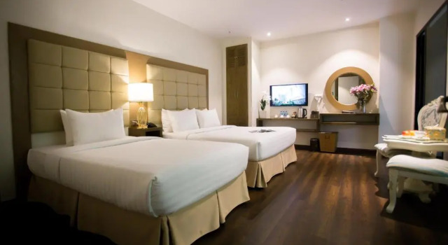 Трёхместный (без окна) номер Deluxe Diamond Hill Hotel