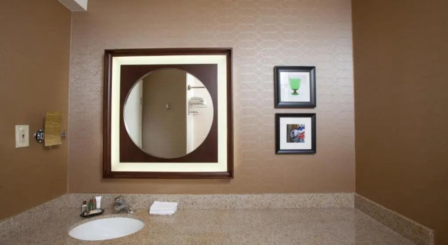 Четырёхместный номер Standard Sheraton Pittsburgh Airport Hotel